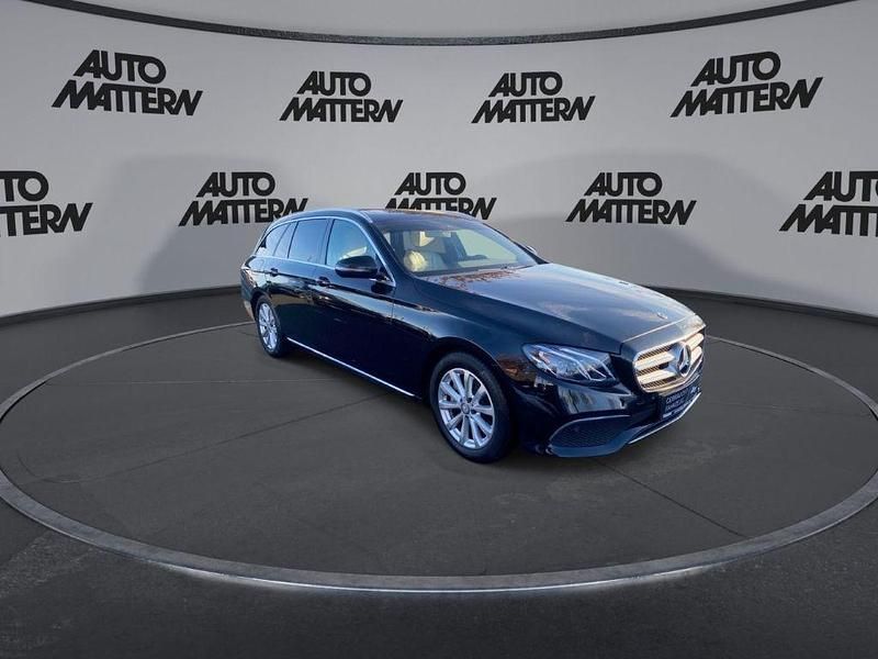 Gebraucht Mercedes E250 Avantgarde 211 PS (155 kW) 2016 Obsidianschwarz  metalliclack Kombi