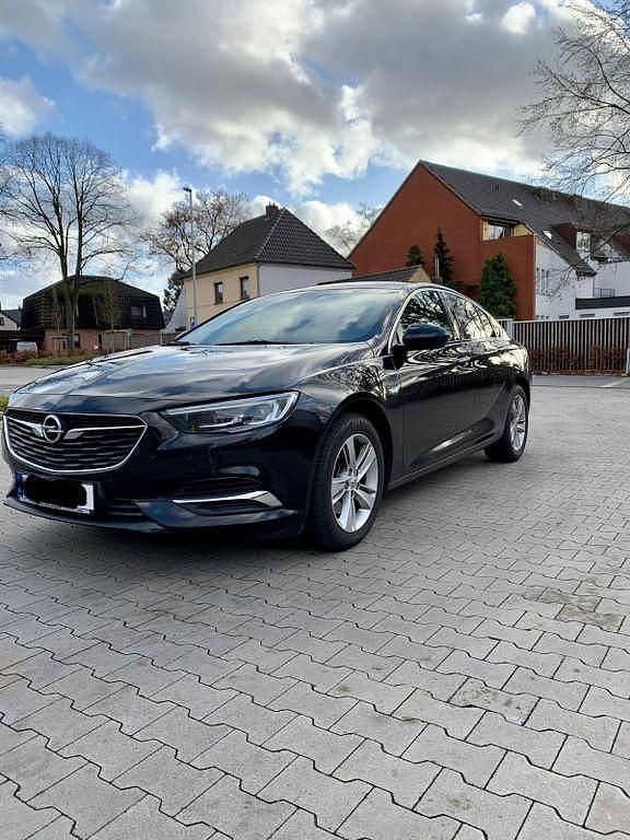 Gebraucht Opel Insignia 136 PS (100 kW) 2017 Schwarz Limousine