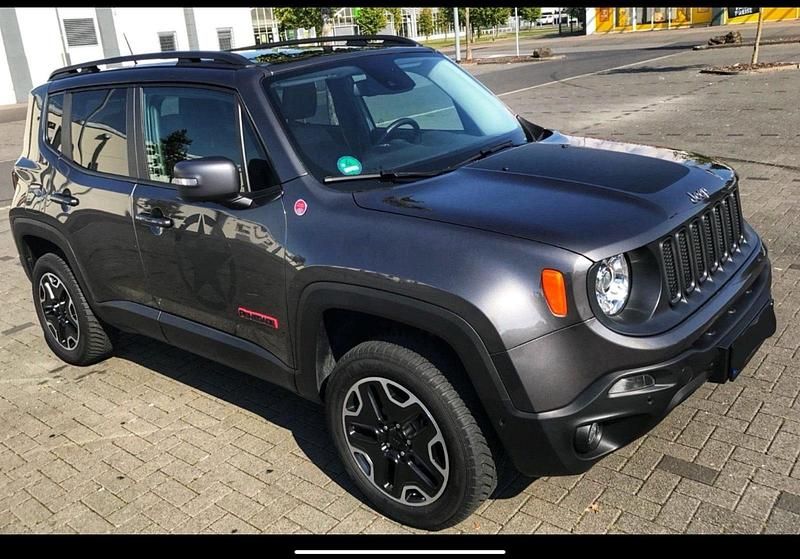 Gebraucht Jeep Renegade Trailhawk 170 PS (125 kW) 2016 Grau SUV