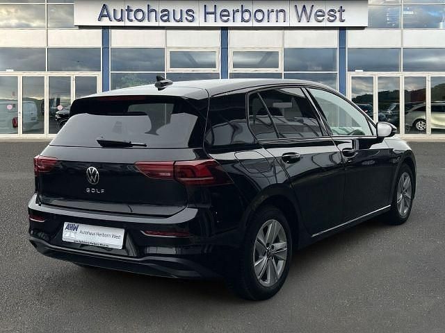 Gebraucht VW Golf VIII Life 150 PS (110 kW) 2025 Schwarz Limousine