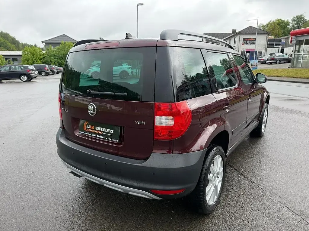 Gebraucht Skoda Yeti Ambition 140 PS (102 kW) 2013 Rot SUV