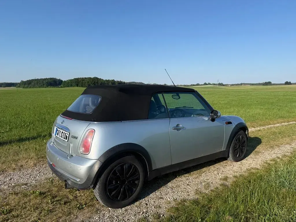 Gebraucht Mini Cooper Cabriolet 116 PS (85 kW) 2004 Silber Cabrio