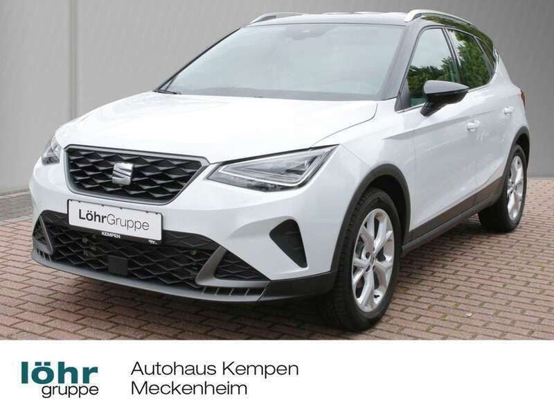 Nevada weiss / dach schwarz Gebraucht 2024 Seat Arona FR SUV | 22.550 € (Fairer Preis) - Bild 1/4
