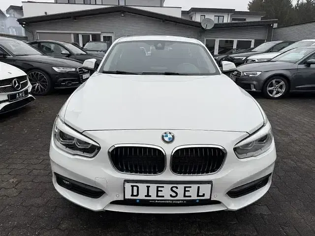 Używany BMW 118 Advantage 286 KM (210 kW) 2017 Biały Hatchback