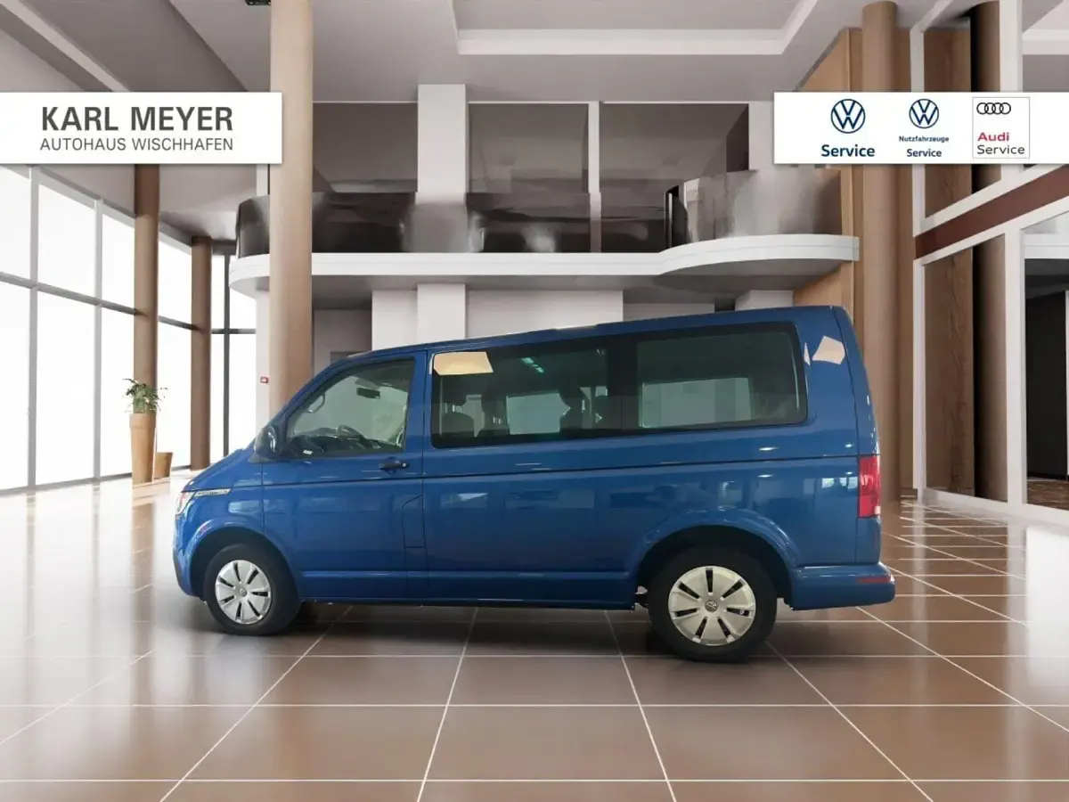 Gebraucht VW Multivan Trendline 150 PS (110 kW) 2021 Blau Van / Kleinbus