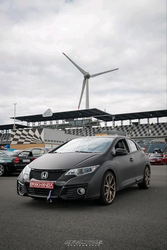 Schwarz Gebraucht 2016 Honda Civic Elegance Limousine | 10.000 € (Guter Preis) - Bild 1/4