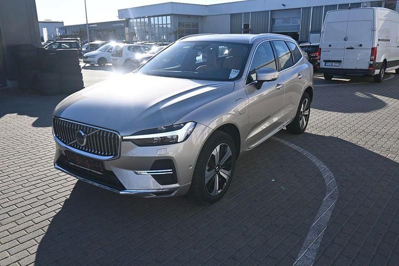 Gebraucht Volvo XC60 Plus 253 PS (186 kW) 2024 Beige SUV