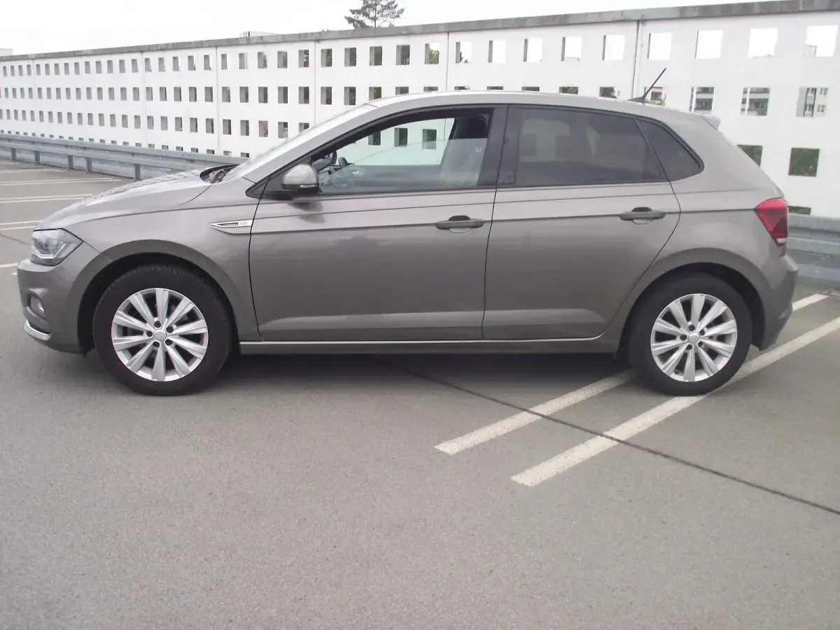 Second-hand VW Polo Highline 116 CP (85 kW) 2019 Gri Hatchback
