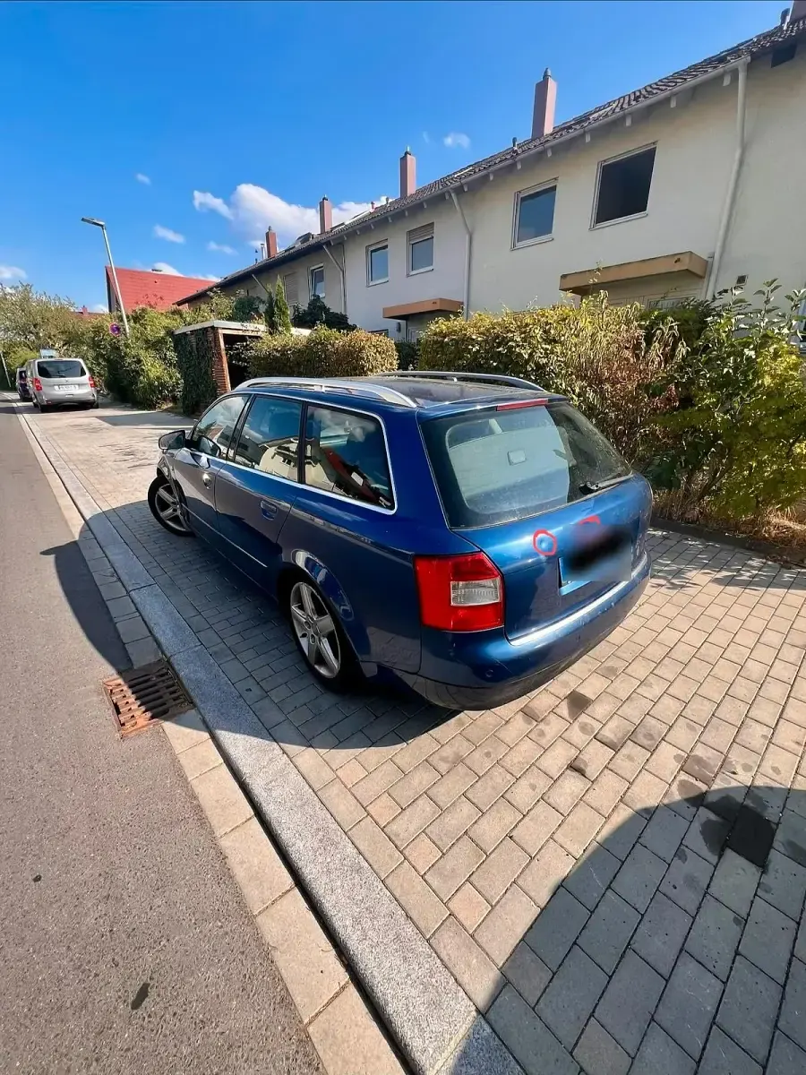 Gebraucht Audi A4 96 PS (70 kW) 2003 Blau Kombi