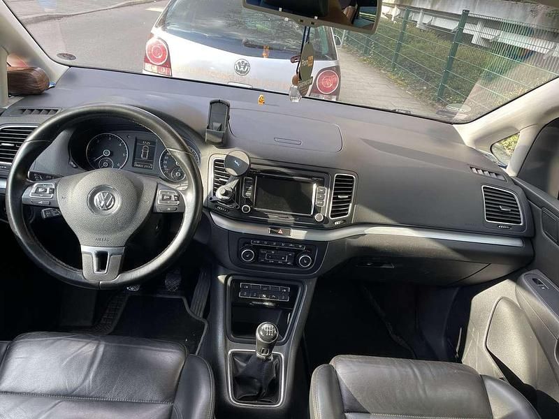 Gebraucht VW Sharan Highline 140 PS (102 kW) 2012 Weiß Van / Kleinbus