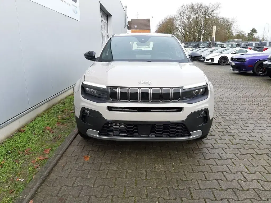 Neu Jeep Avenger Altitude 101 PS (74 kW) 2025 Grau SUV