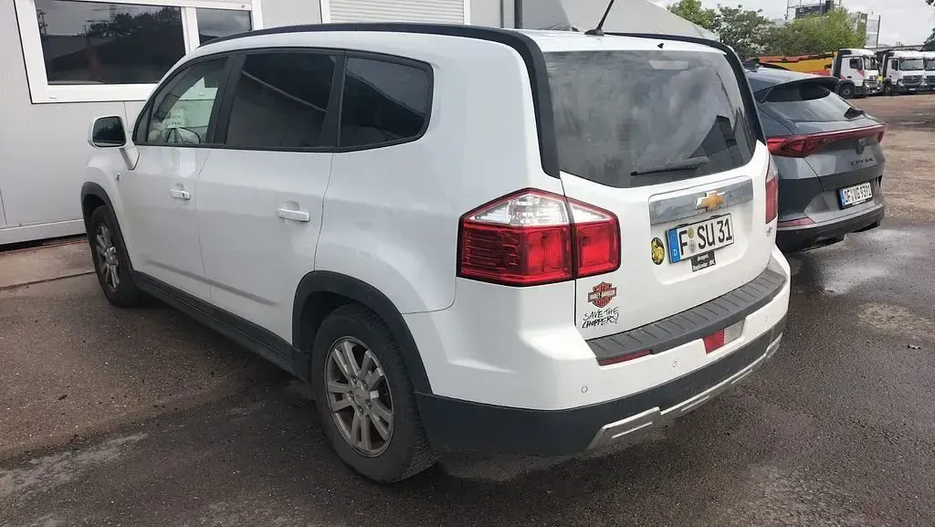 Gebraucht Chevrolet Orlando LT 141 PS (103 kW) 2011 Weiß Van / Kleinbus