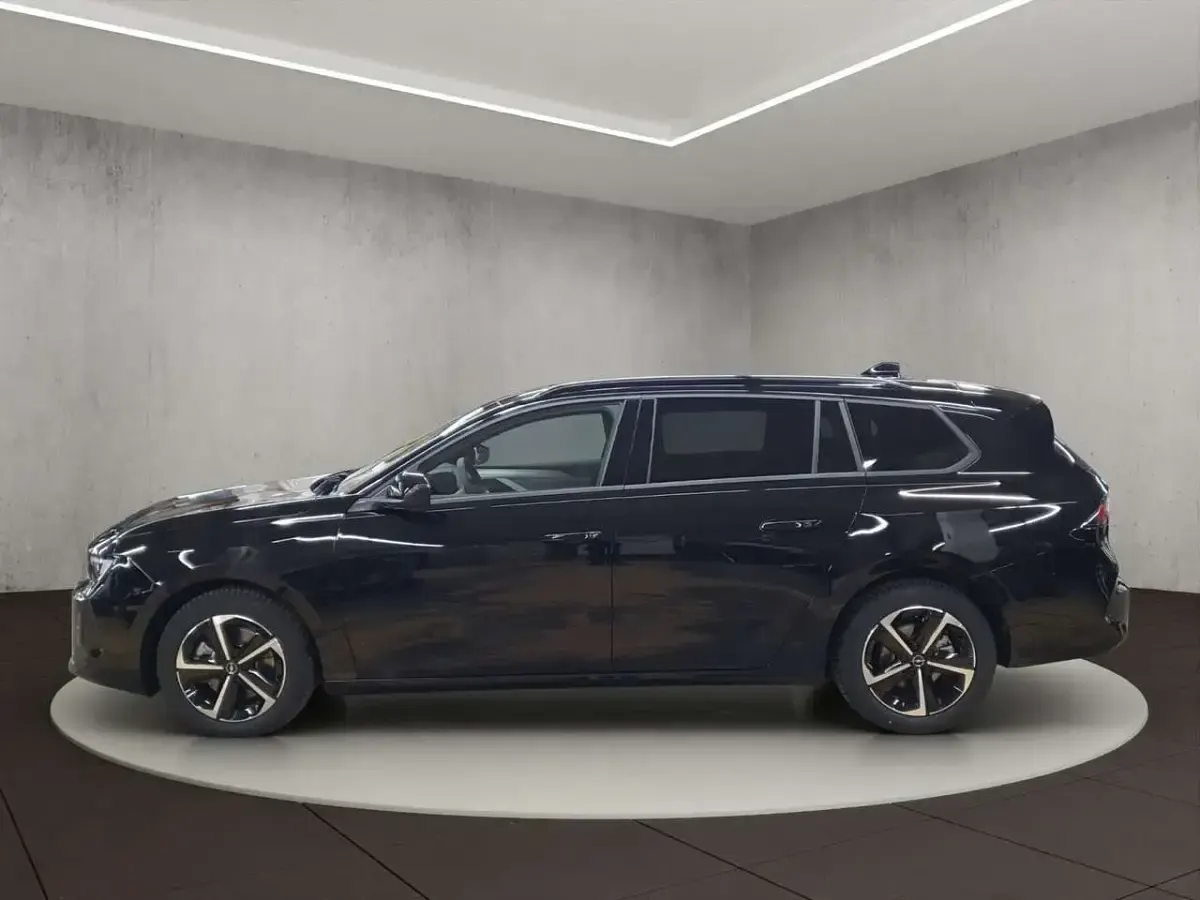 Nowe Opel Astra Edition 131 KM (96 kW) 2025 Czarny Kombi