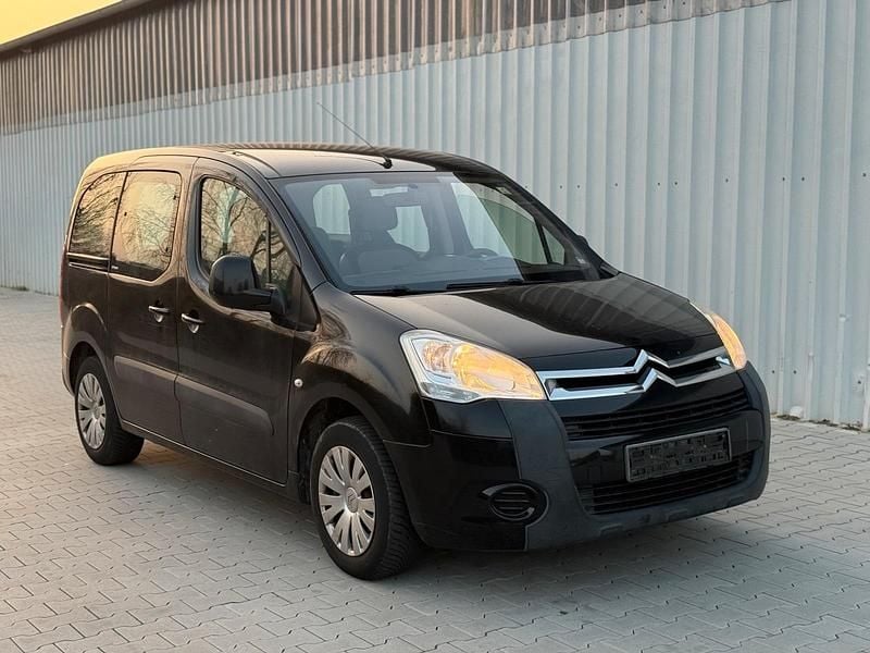 Gebraucht Citroën Berlingo 92 PS (67 kW) 2011 Schwarz Van / Kleinbus
