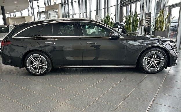 Gebraucht Mercedes E200 AMG 204 PS (150 kW) 2025 Grau Kombi