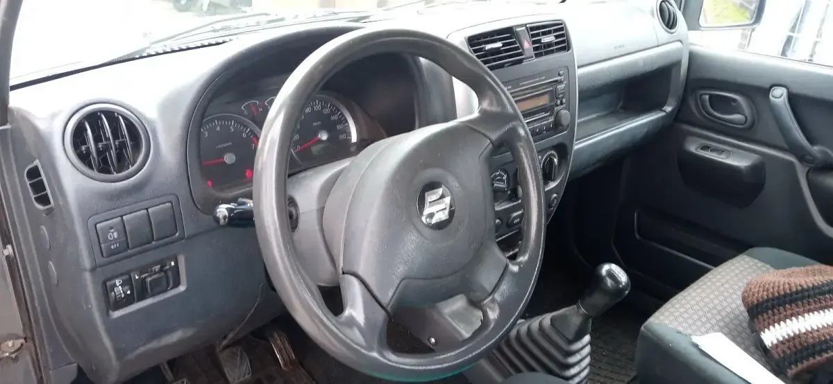 Używany Suzuki Jimny 86 KM (63 kW) 2012 Szary SUV