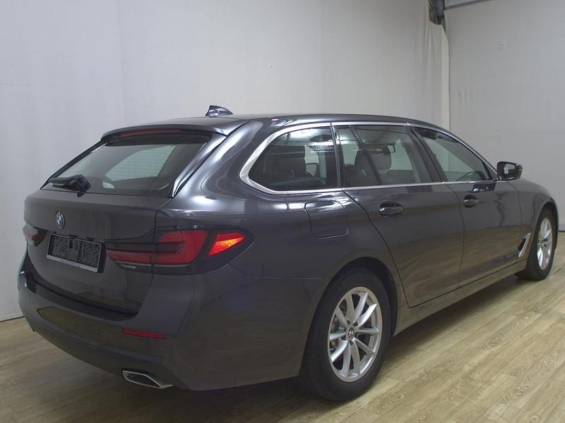 Gebraucht BMW 520 Performance 190 PS (139 kW) 2020 Grau Kombi