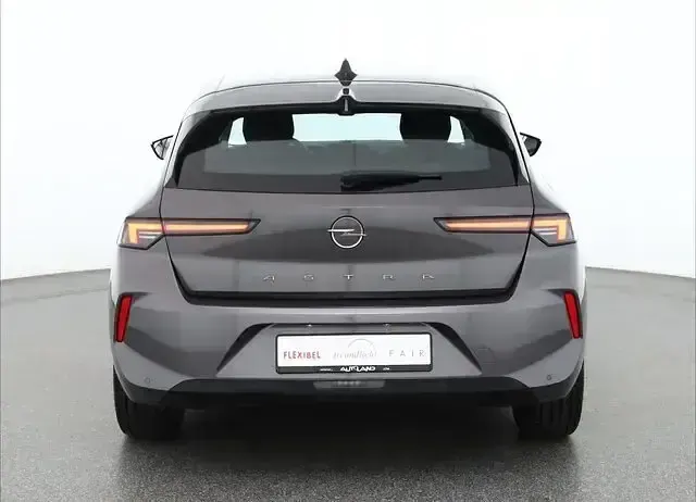 Gebraucht Opel Astra 131 PS (96 kW) 2024 Platinumgraumet. Kleinwagen