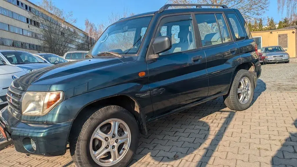Gebraucht Mitsubishi Pajero Motion 114 PS (83 kW) 2003 Grün SUV