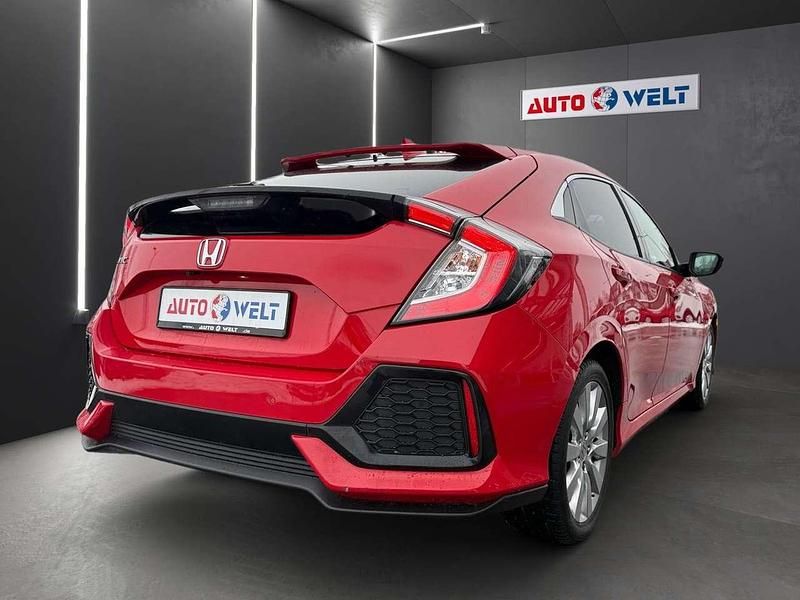 Gebraucht Honda Civic Elegance 126 PS (92 kW) 2018 Rot Limousine