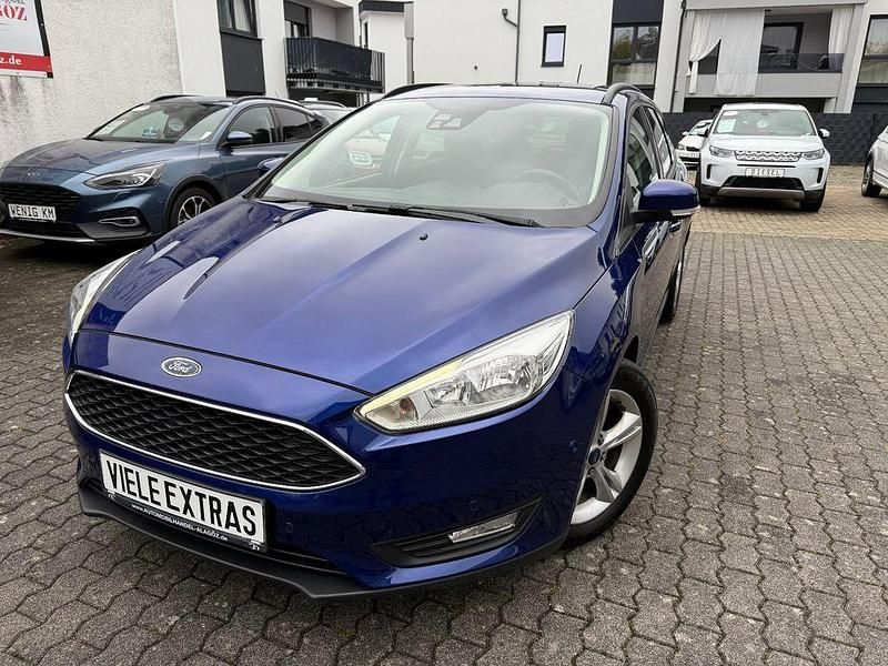 Gebraucht Ford Focus Business Edition 125 PS (91 kW) 2017 Blau Kombi