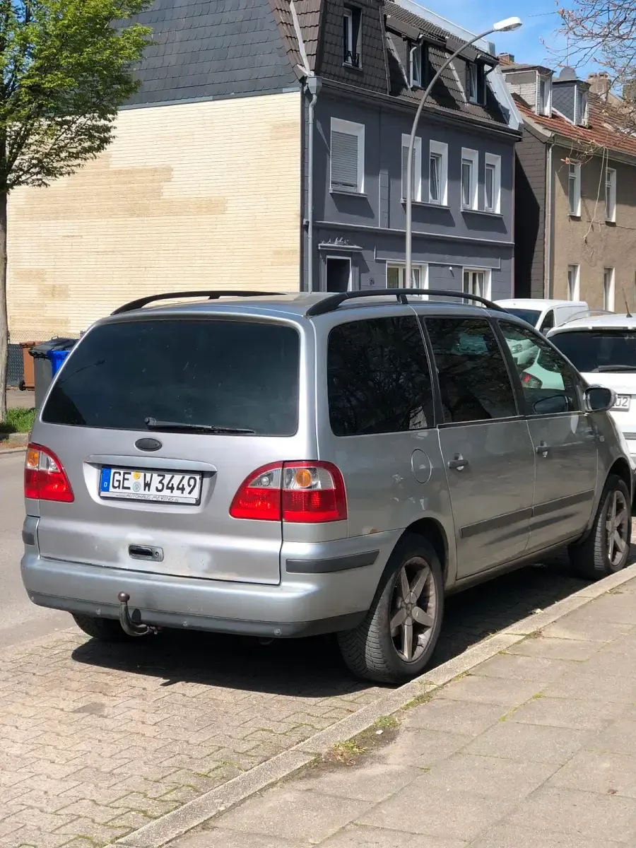 Usata Ford Galaxy 132 CV (97 kW) 2004 Argento Monovolume