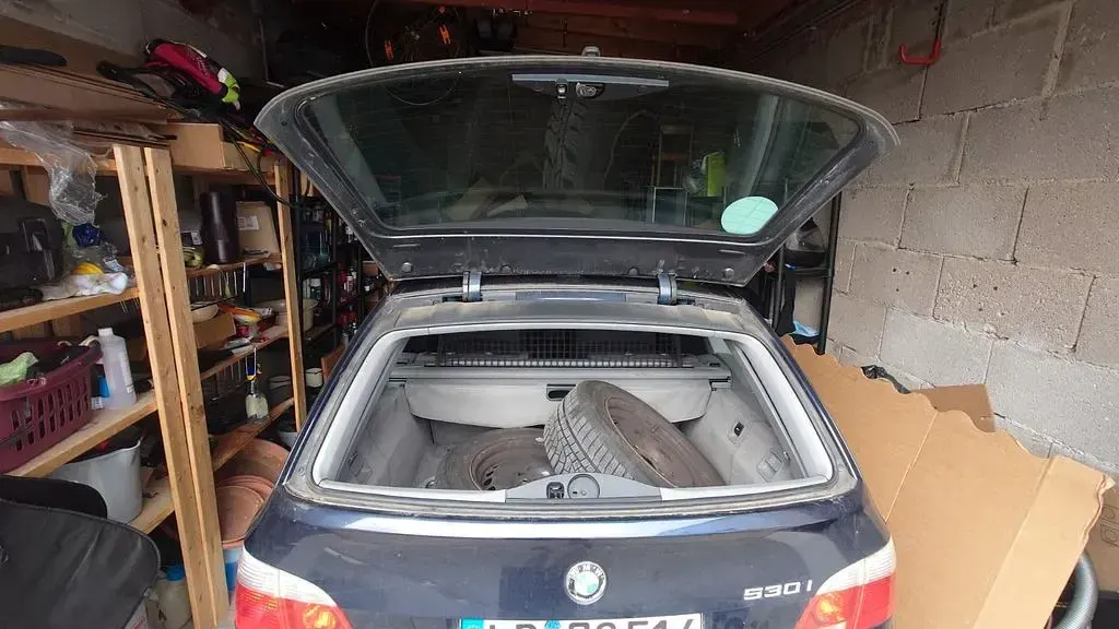 Używany BMW 530 258 KM (189 kW) 2005 Niebieski Kombi