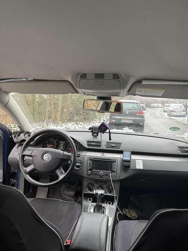 Gebraucht VW Passat 140 PS (102 kW) 2009 Blau Kombi