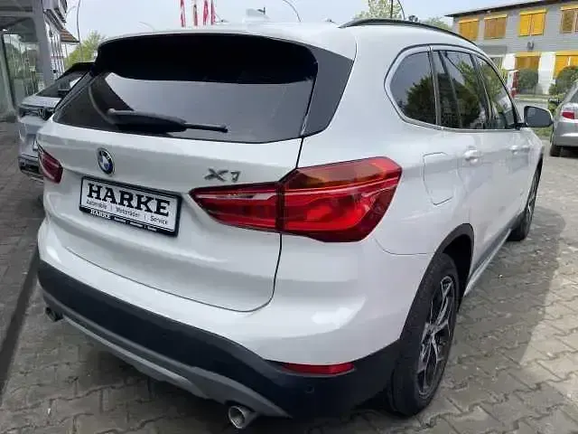 Używany BMW X1 xLine 190 KM (139 kW) 2017 Biały SUV