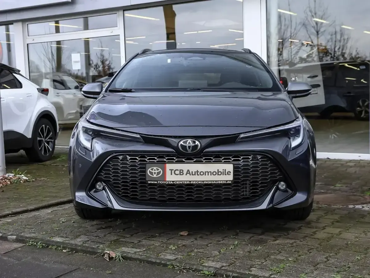 Neu Toyota Corolla Sport 197 PS (144 kW) 2026 Grau Kombi