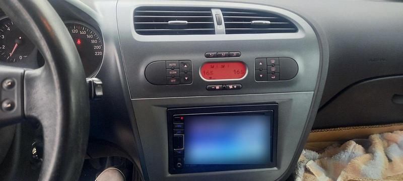 Usata Seat Leon 102 CV (75 kW) 2006 Nero Utilitaria