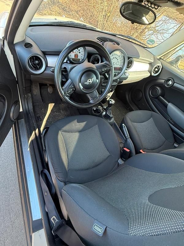 Gebraucht Mini Cooper 75 PS (55 kW) 2011 Beige Kleinwagen