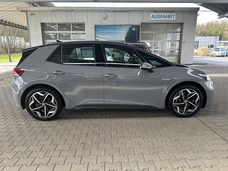Gebraucht VW ID.3 Pro 106 kW (145 PS) 2022 Mondsteingrau Kleinwagen
