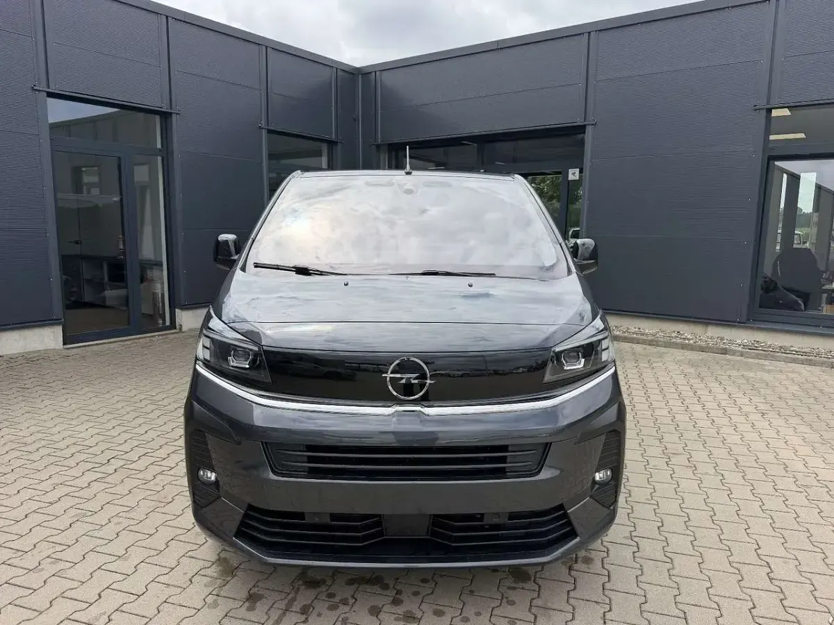 Gebraucht Opel Zafira Life Edition 177 PS (130 kW) 2024 Grau Van / Kleinbus