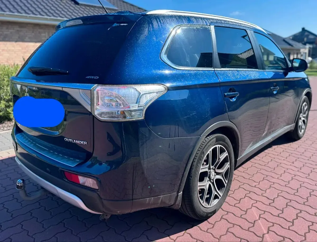 Gebraucht Mitsubishi Outlander 150 PS (110 kW) 2015 Blau SUV