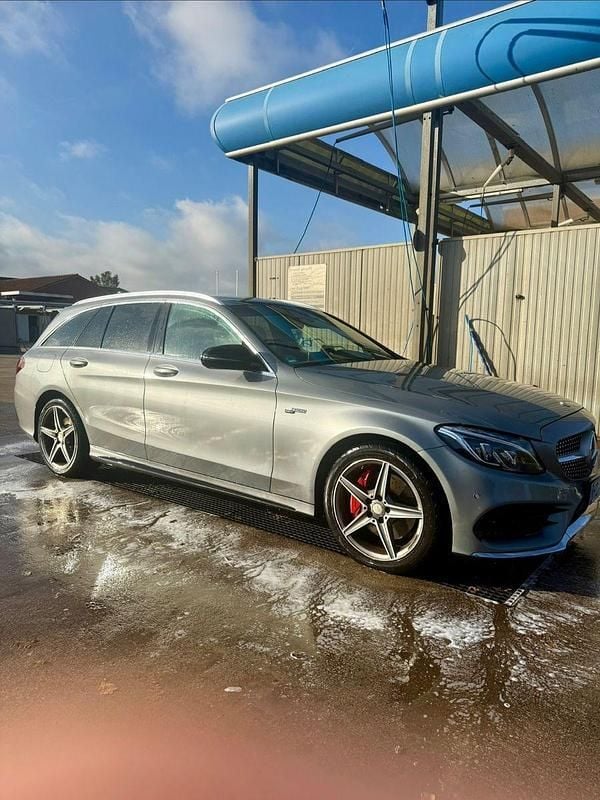 Grau Gebraucht 2016 Mercedes C250 AMG line Kombi | 18.000 € (Fairer Preis) - Bild 1/4