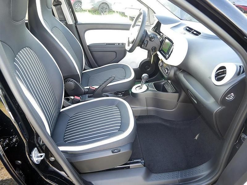 Gebraucht Renault Twingo Techno 60 kW (82 PS) 2023 Schwarz Kleinwagen