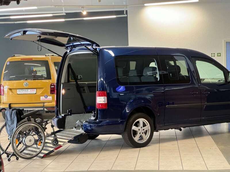 Blau Gebraucht 2010 VW Caddy Maxi Van / Kleinbus | 17.900 € - Bild 1/4