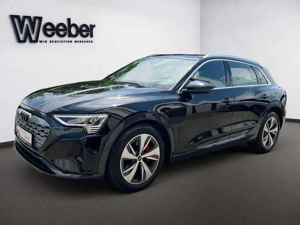 Gebraucht Audi Q8 e-tron Ambiente 250 kW (340 PS) 2023 Mythosschwarz (metallic) SUV