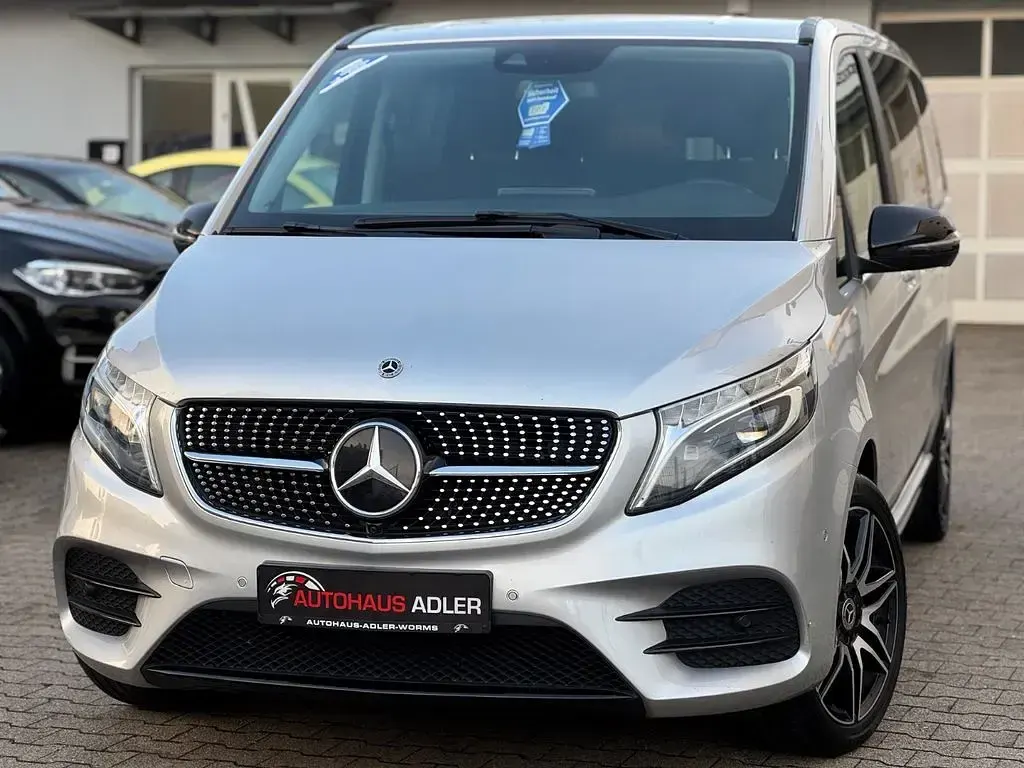 Gebraucht Mercedes V300 AMG 237 PS (174 kW) 2022 Silber Van / Kleinbus