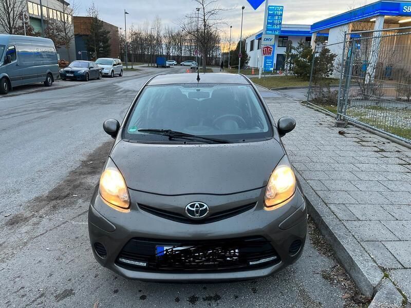 Gebraucht 2012 Toyota Aygo Kleinwagen | 2.500 € (Guter Preis) - Bild 1/4