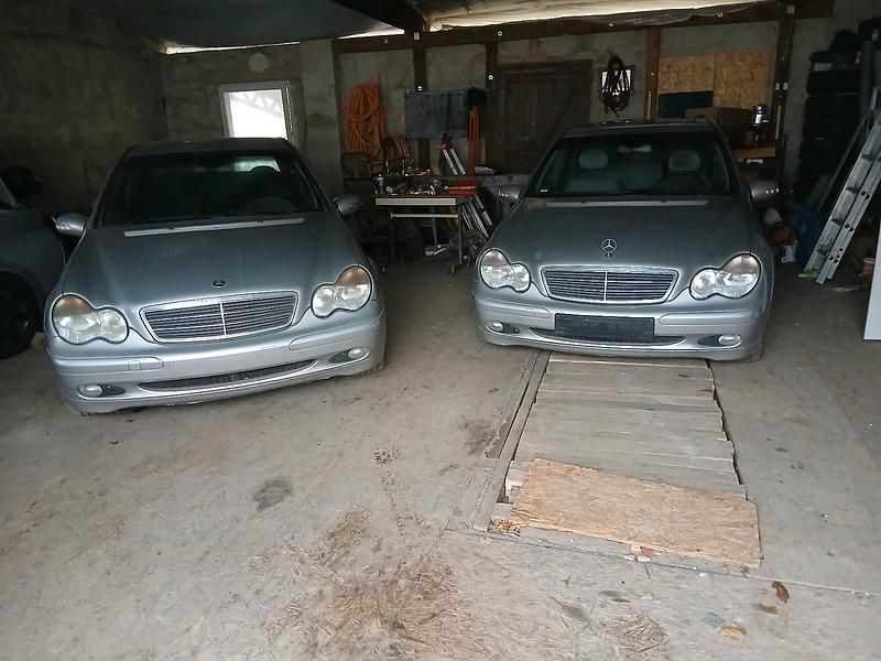 Gebraucht Mercedes C200 140 PS (102 kW) 2002 Grau Limousine