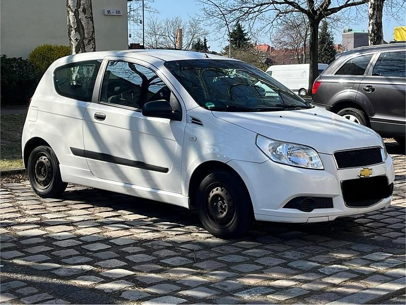 Gebraucht Chevrolet Aveo 2010 Weiß Kleinwagen