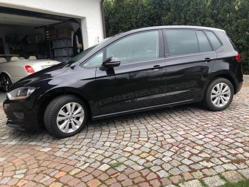 Schwarz Gebraucht 2017 VW Golf VII Limousine | 14.000 € (Guter Preis) - Bild 1/4