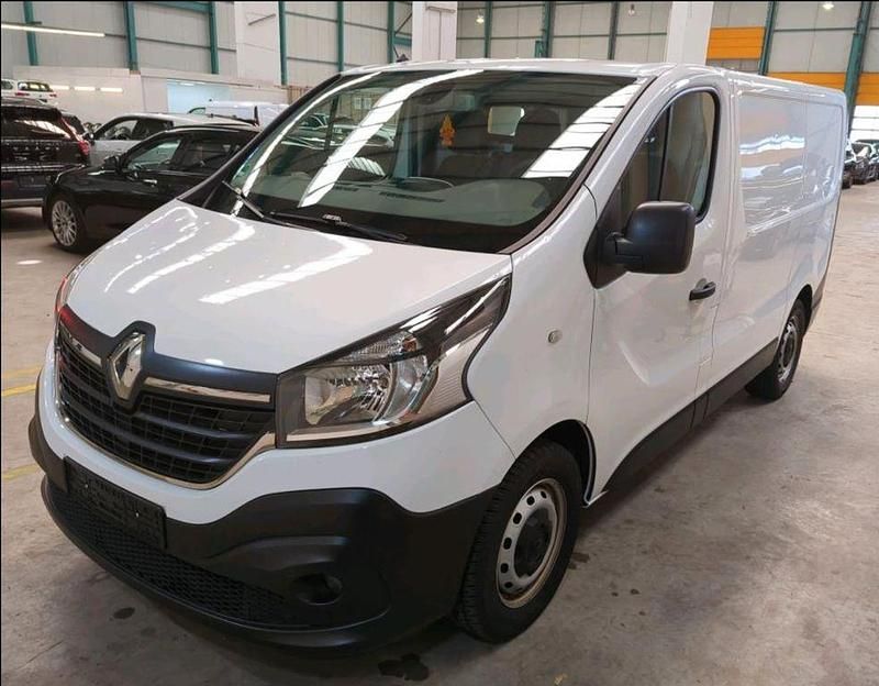 Weiß Gebraucht 2021 Renault Trafic Komfort Van | 18.490 € (Guter Preis) - Bild 1/4