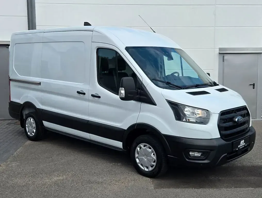 Gebraucht Ford Transit 131 PS (96 kW) 2024 Weiß Van