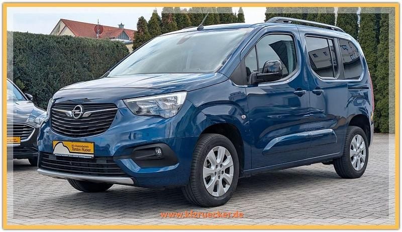 Gebraucht Opel Combo Life Ultimate 131 PS (96 kW) 2023 Blau Limousine