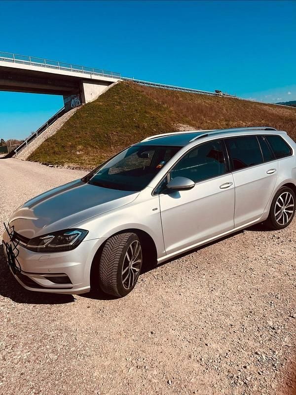 Usado VW Golf VII 116 HP (85 kW) 2019 Prateado Carrinha