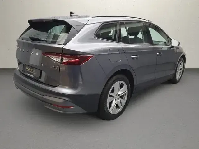 Gebraucht Skoda Enyaq iV Loft 108 kW (148 PS) 2023 Graphite grau metallic SUV