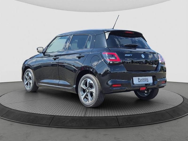 Neu Suzuki Swift Comfort+ 83 PS (61 kW) 2025 Schwarz Limousine